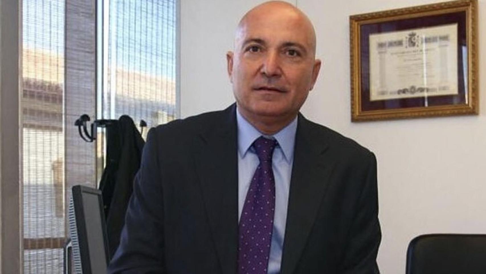López Nieto.