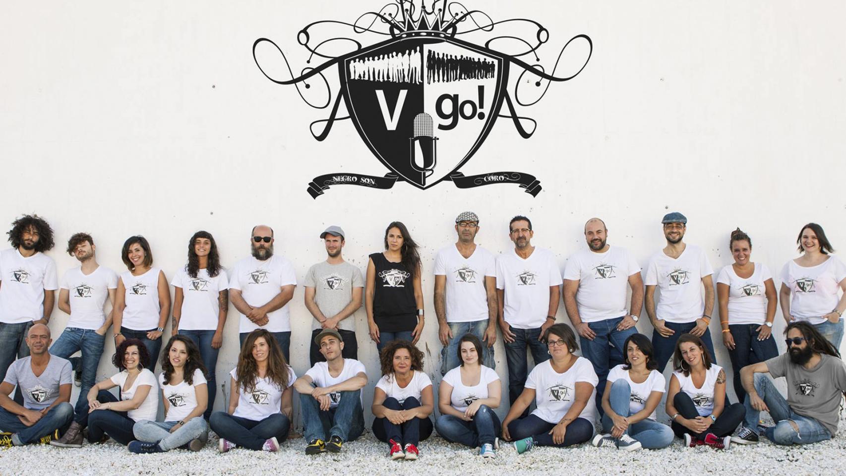 Foto de grupo del V-Go Negro Son Coro.