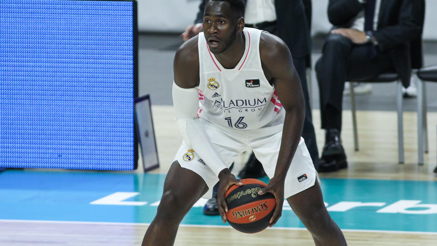 Usman Garuba durante un partido de esta temporada con el Real Madrid de baloncesto