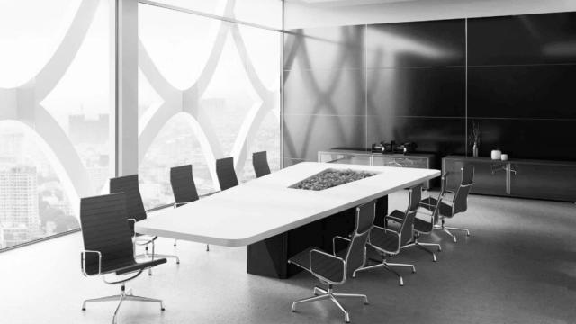 Imagen de una oficina vacía en verano.