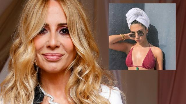 Marta Sánchez en montaje de JALEOS junto a su hija Paula.