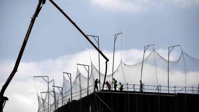 Ni servicios ni industria: por qué la Comunidad Valenciana está al margen de la recuperación en España.