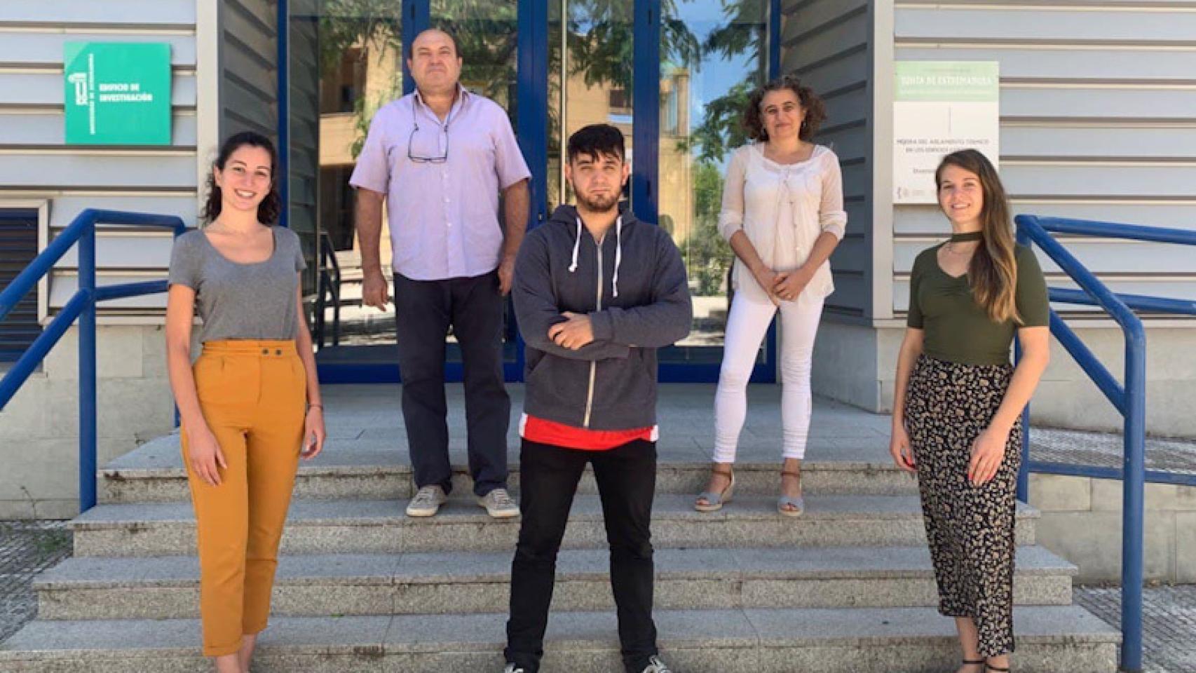 Los investigadores de la Escuela Politécnica de la UEx que han hecho posible este proyecto.