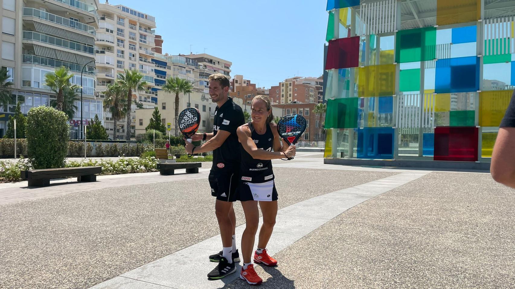 Álex Ruiz y Carolina Navarro.