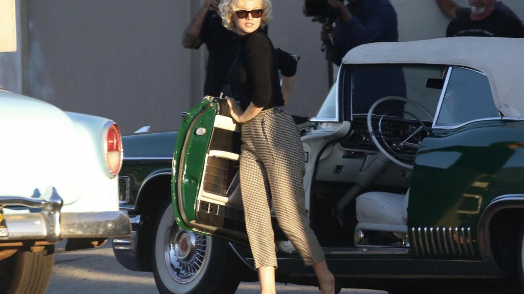 Ana de Armas, caracterizada en el rodaje de 'Blonde'.