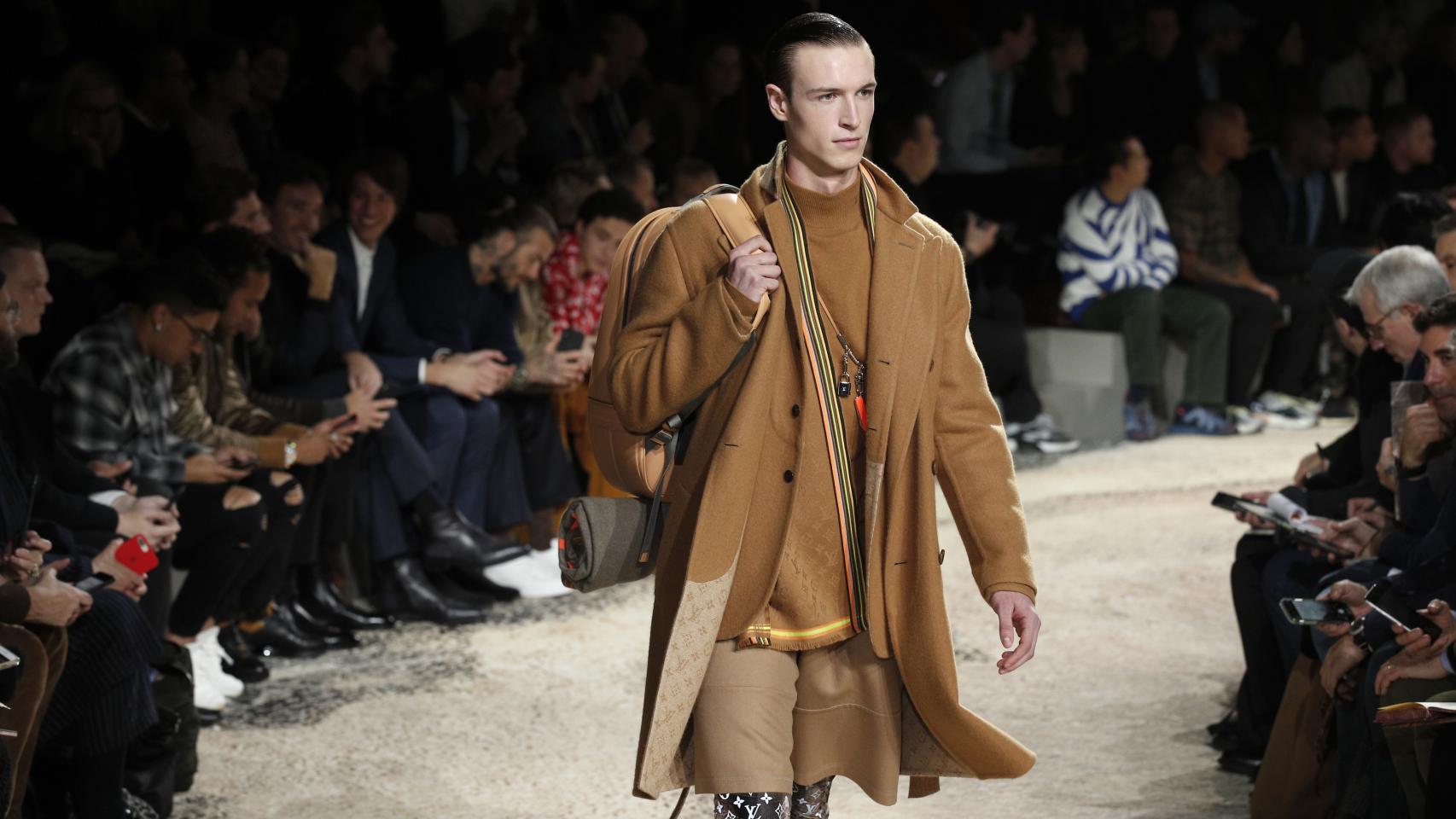 Un modelo de Louis Vuitton sobre la pasarela en mayo de 2018.