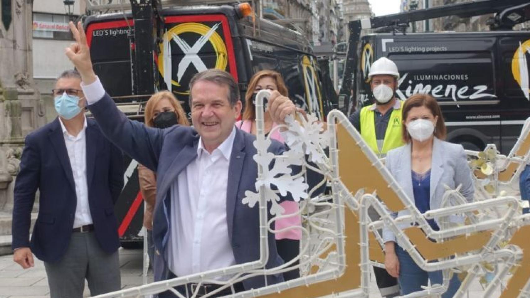 El alcalde de Vigo, Abel Caballero, en la presentación del inicio de los trabajos de instalación del alumbrado navideño.