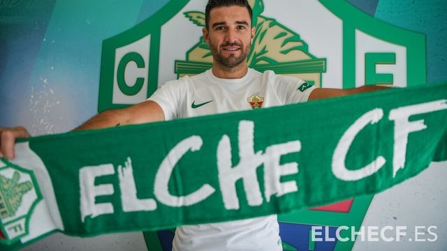El club ilicitano ha confirmado este viernes el regreso a su plantilla de Antonio Barragán.