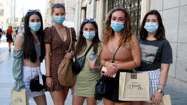 Un grupo de chicas jóvenes en Madrid.