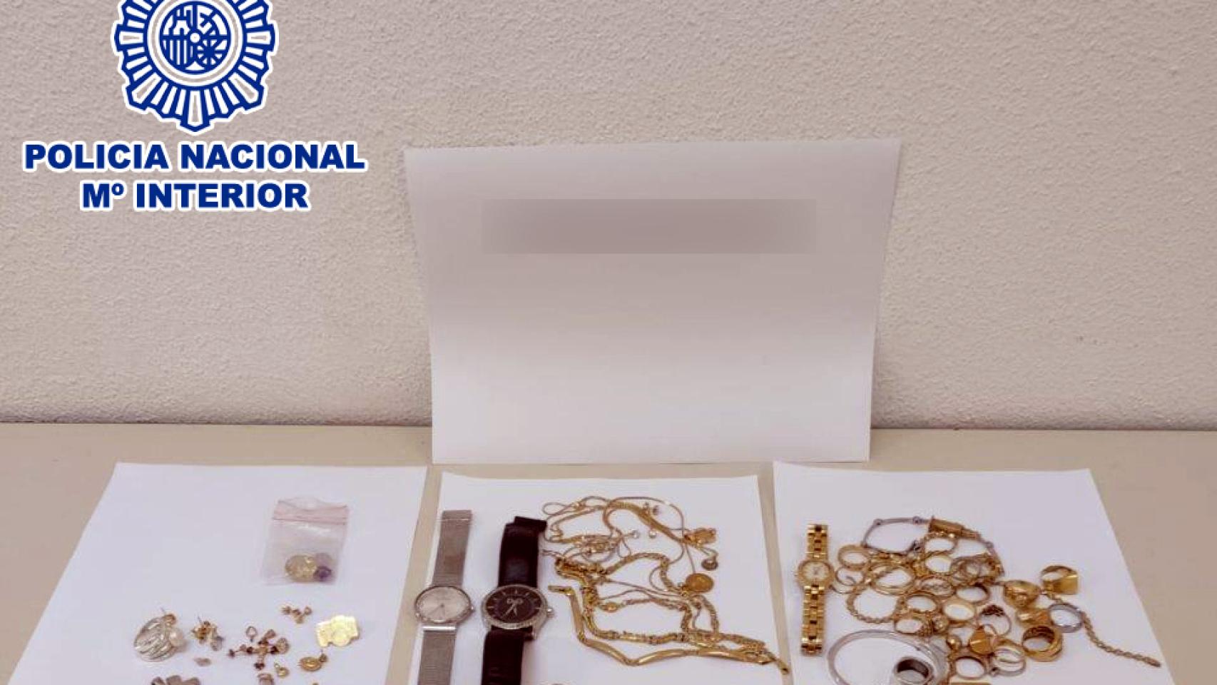 Las joyas sustraídas y posteriormente intervenidas por la Policía Nacional.
