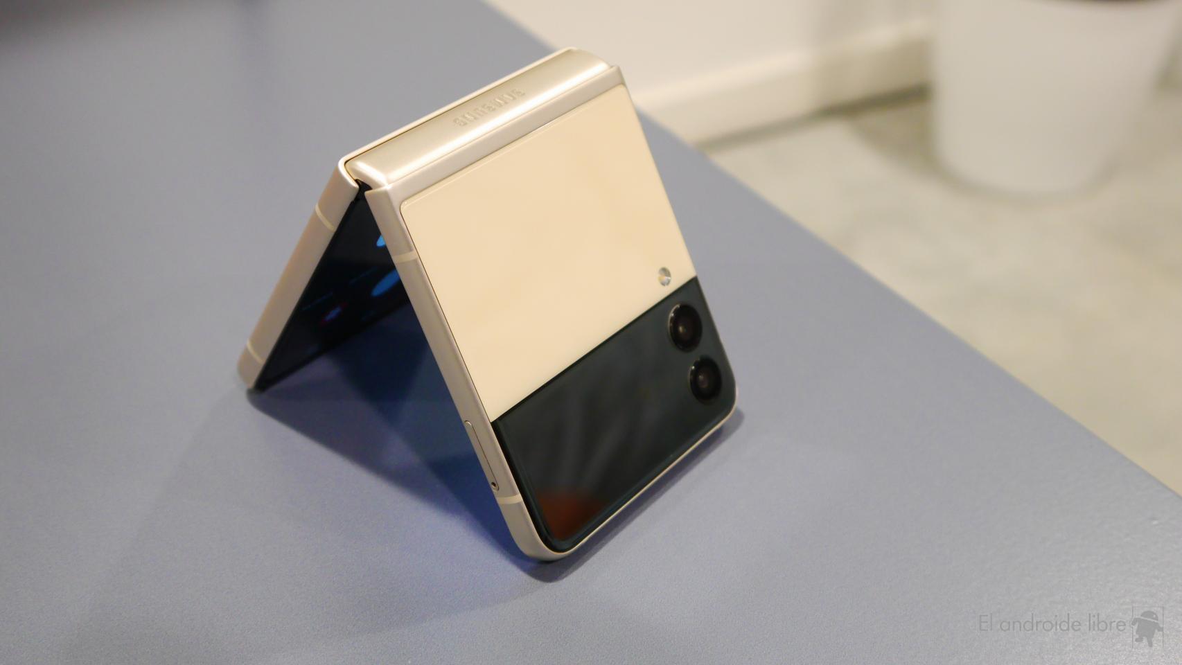 Samsung Galaxy Z Flip 3