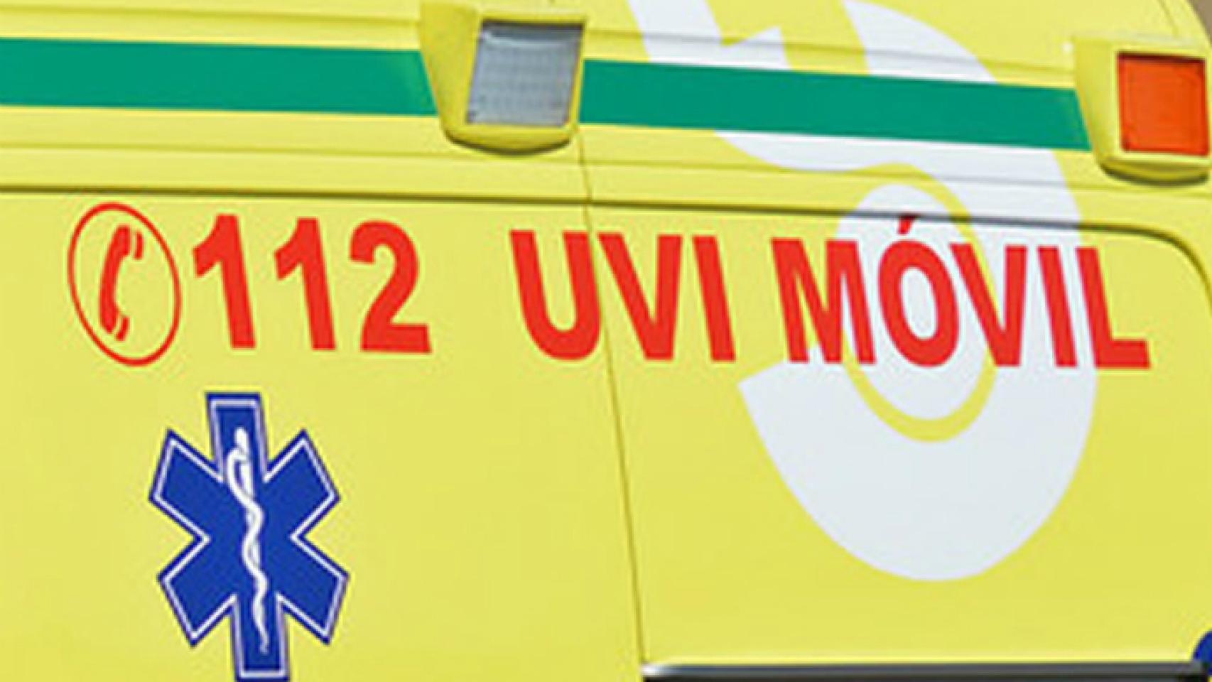 Trasladan en UVI a una mujer por ahogamiento en la piscina de Azuqueca de Henares