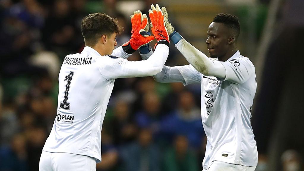 Kepa Arrizabalaga entra en el campo por Edouard Mendy para los penaltis