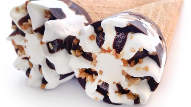 Imagen de dos helados.