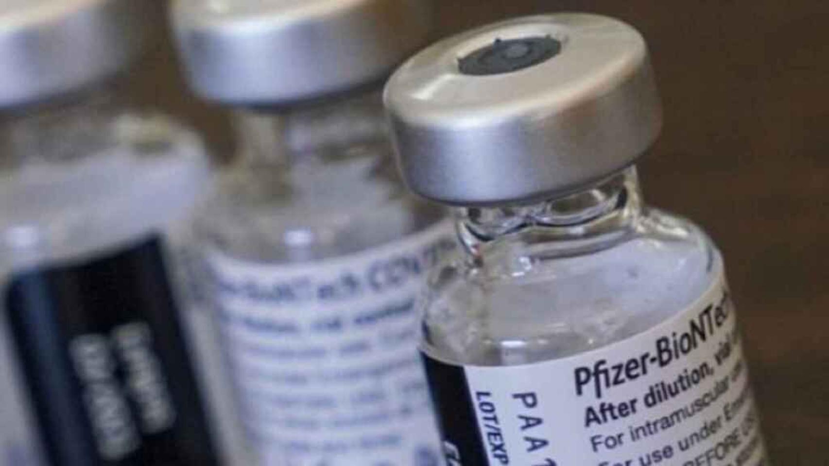 Unas dosis de Pfizer.