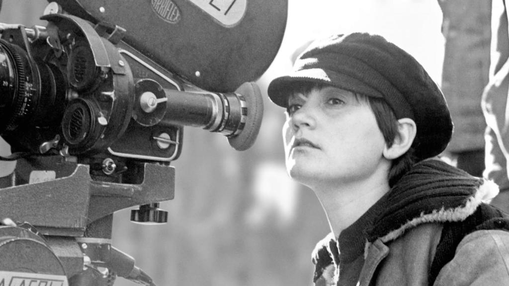 Pilar Miró en el rodaje de El crimen de Cuenca.