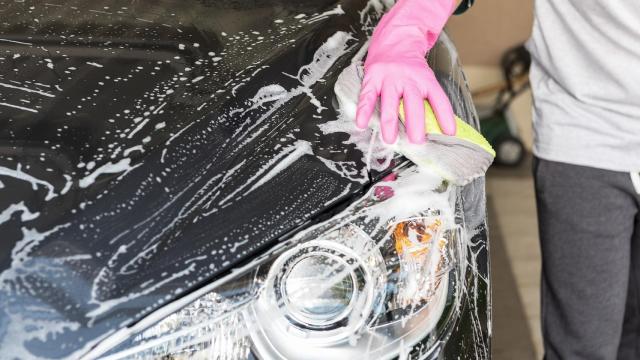 La calle de Albacete en la que aparcar es un deporte de riesgo: No paro de lavar el coche