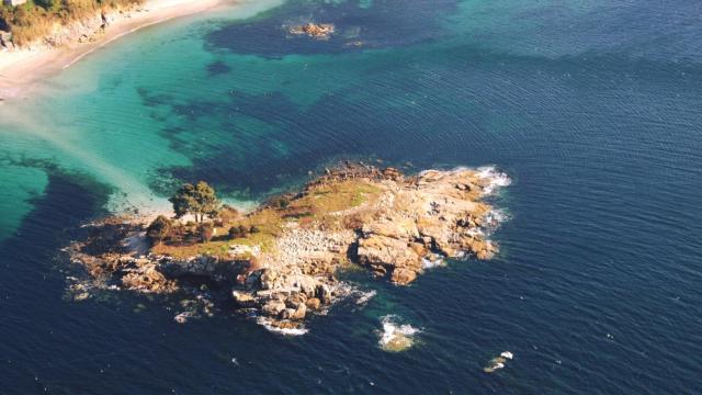 Vista aérea islote de San Clemente, Marín. Foto: Vive O Morrazo