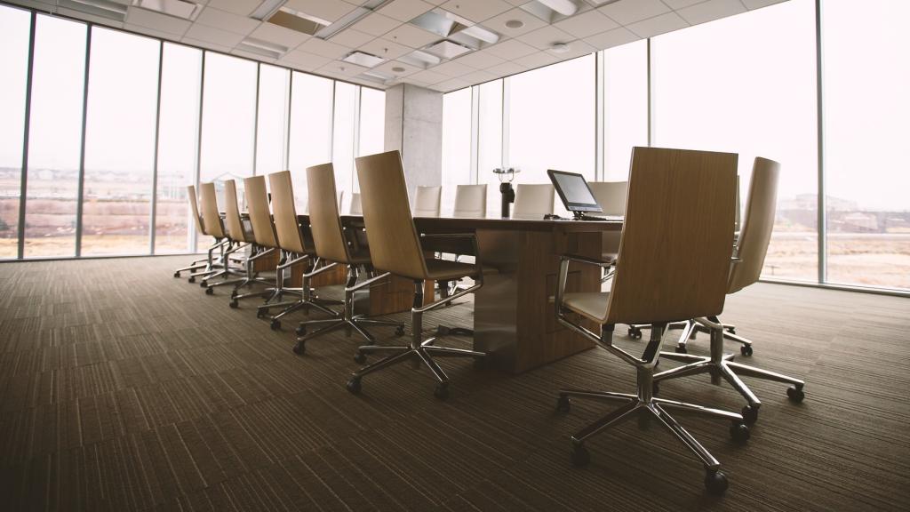 La sala vacía en una oficina.
