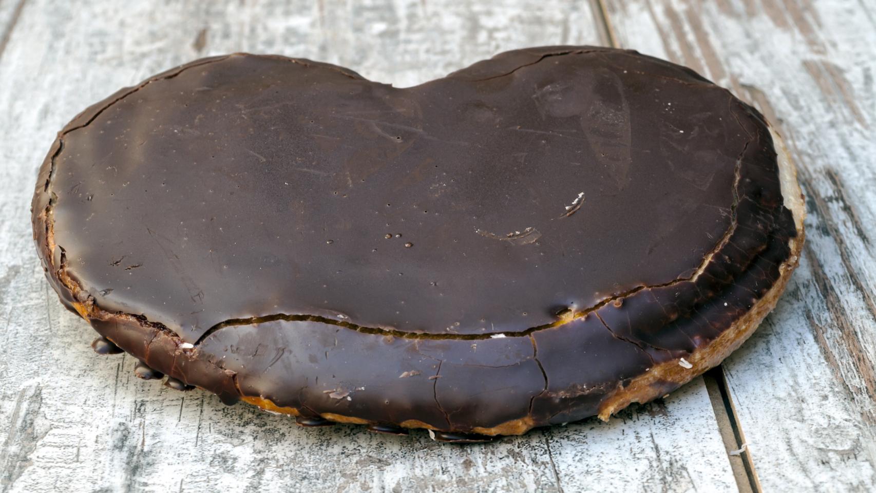 Una palmera de chocolate cargadita de azúcar.