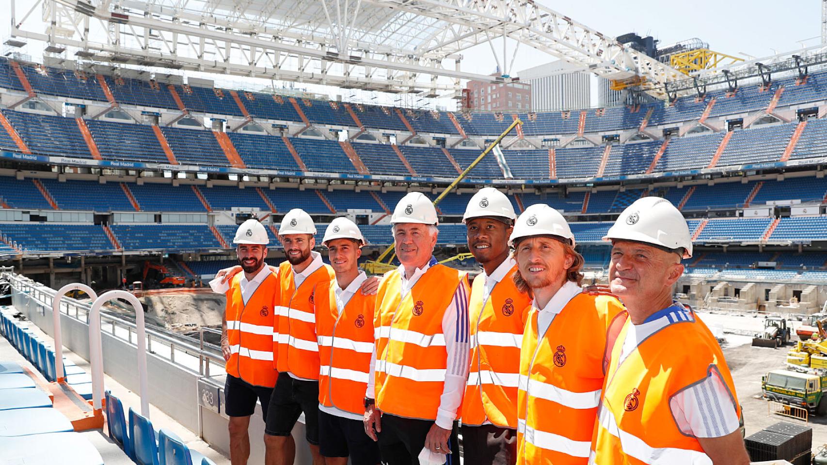 Los jugadores del Real Madrid acuden a las obras del Santiago Bernabéu