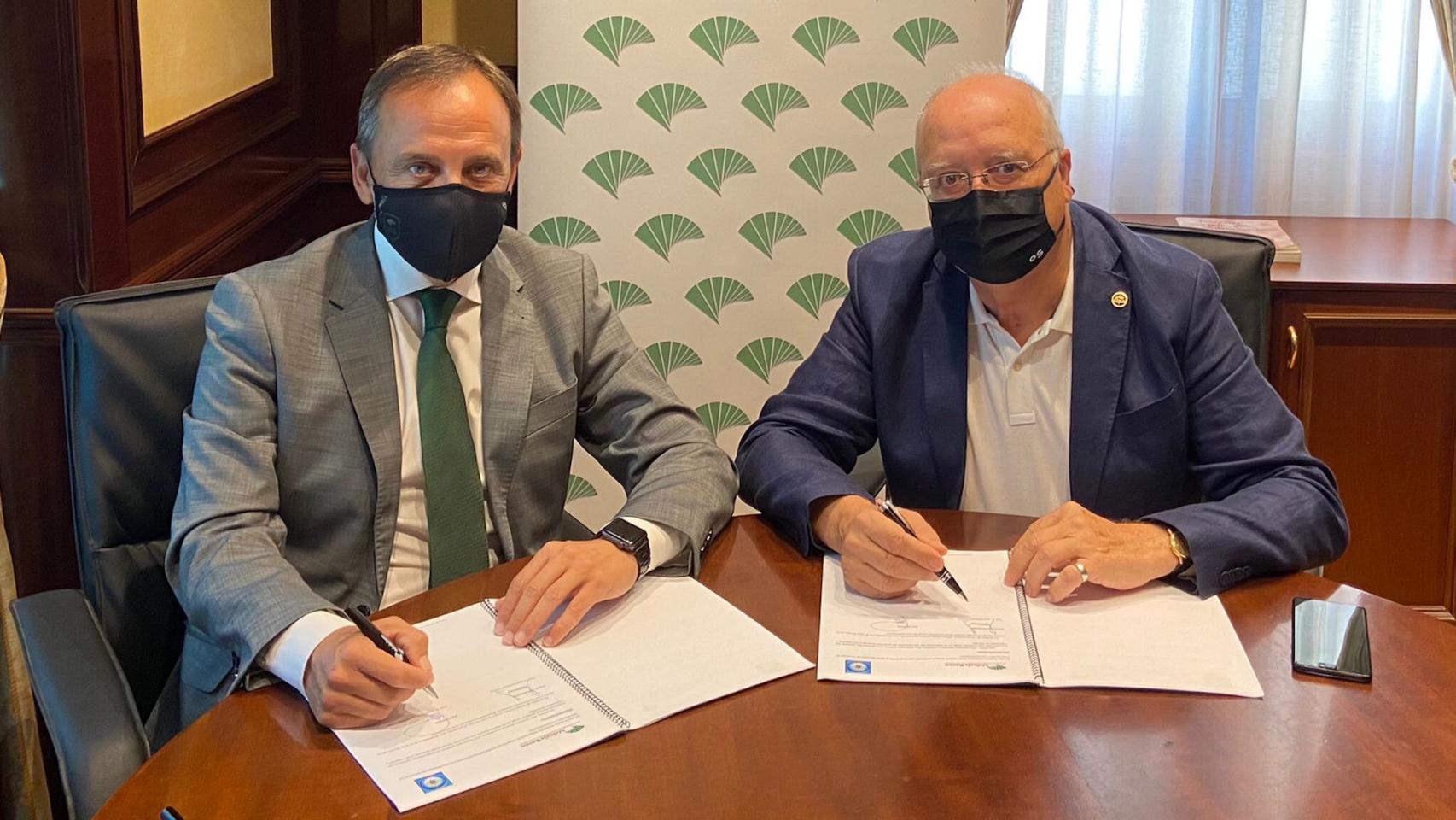 Firma del acuerdo de las Glorias con Unicaja.