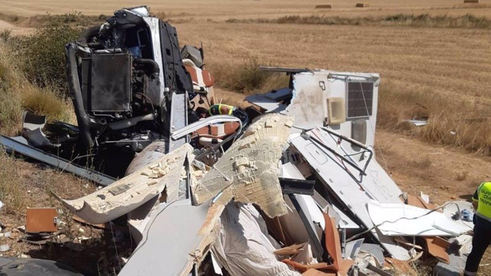 Así ha quedado la autocaravana. Foto: Subdelegación del Gobierno de Soria.