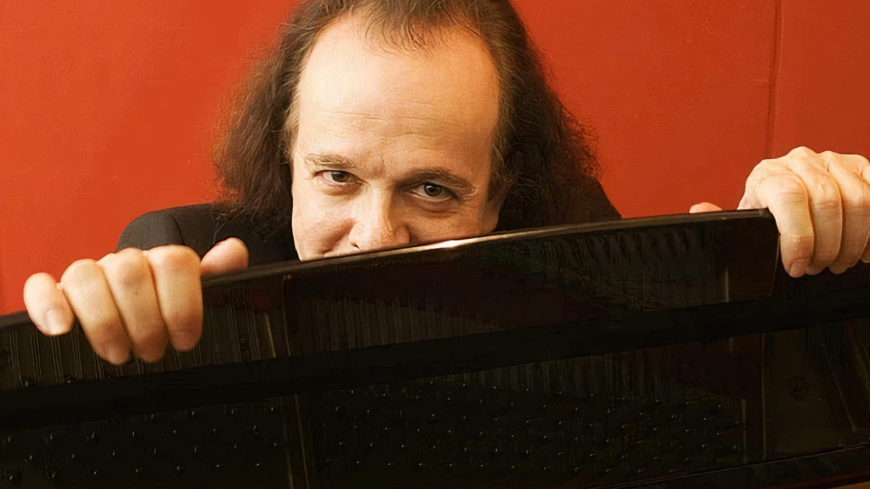El pianista Cyprien Katsaris.