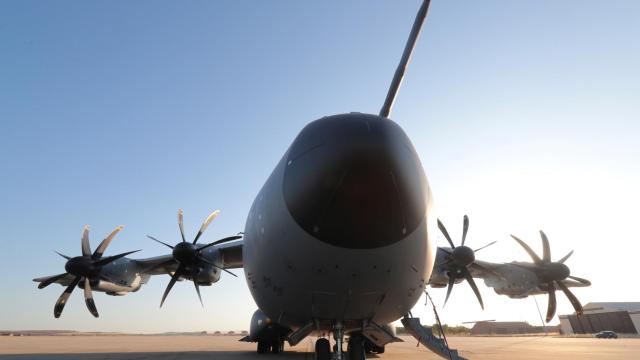 Imagen de un avión militar con evacuados afganos. Efe