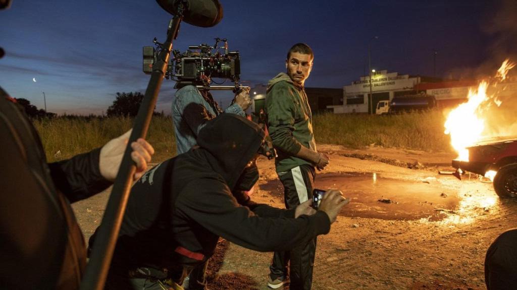Detrás de las cámaras de 'El inmortal', la serie de Movistar+ con Álex García.