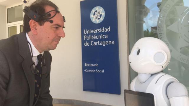 Pepper, el robot social para niños con autismo.