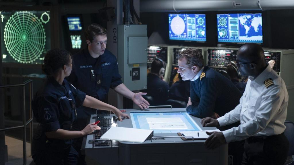 Los miembros de la tripulación en la serie.