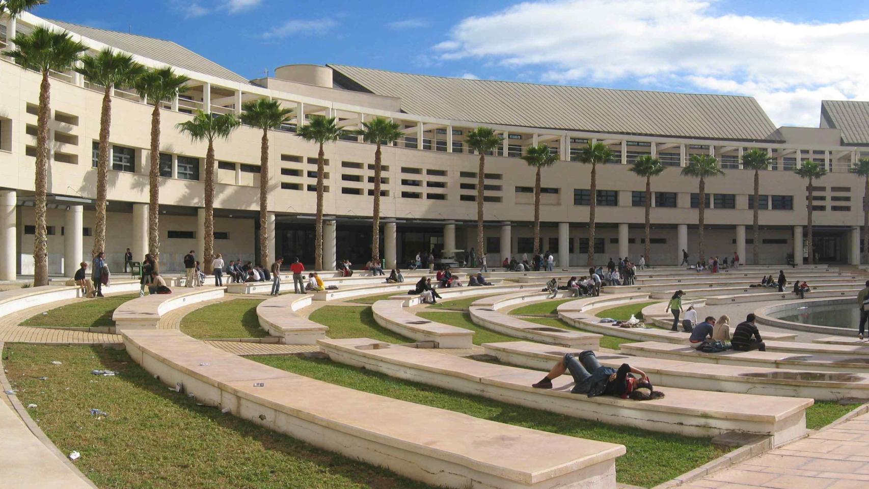 El TSJ condena a la Generalitat Valenciana por pagar tarde a la Universidad de Alicante.