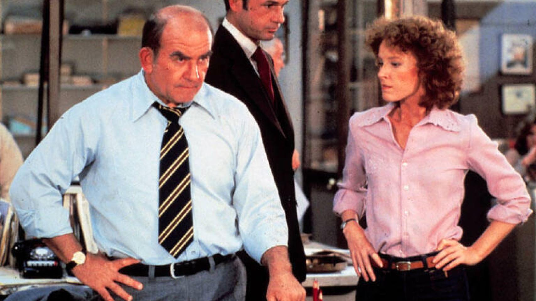Ed Asner, a la izq., en un capítulo de Lou Grant