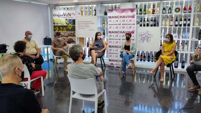 La Junta y Acevin prevén la incorporación de dos nuevas rutas de vino a finales de año