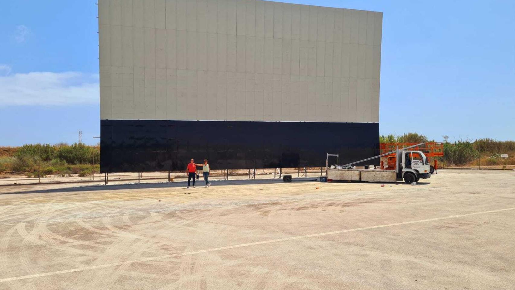 Dimensión de la pantalla del autocine de Málaga.