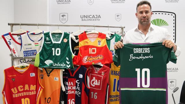 Carlos Cabezas se retira con un último baile: Jugar con el Unicaja de Málaga en el Carpena