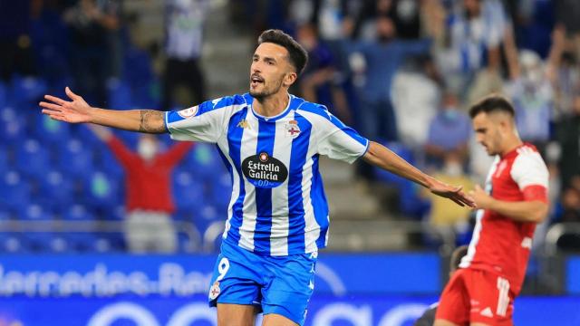 Alberto Quiles celebra su gol ante el Celta B en Riazor.
