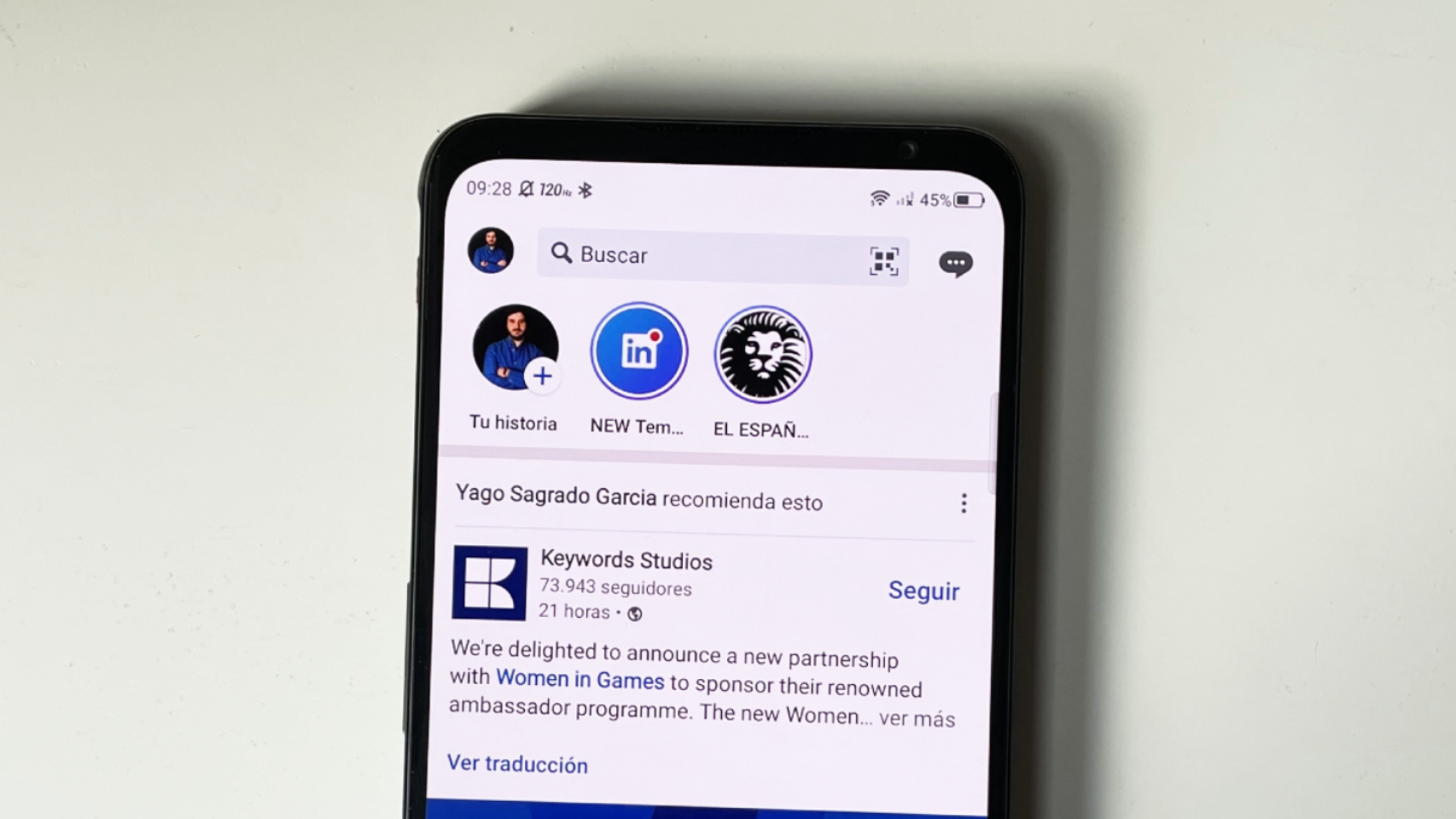 Linkedin también eliminará sus historias.