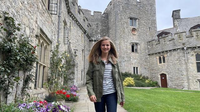 La Princesa Leonor, a su llegada al UWC Atlantic College de Gales, donde cursará el Bachillerato Internacional.