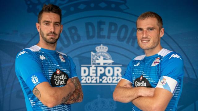 Ian Mackay y Álex Bergantiños, capitanes del Deportivo.
