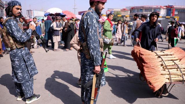 Soldados talibanes en las calles de Kabul.