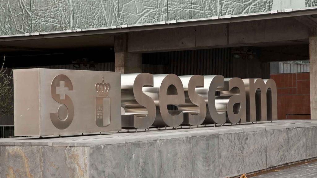 Rótulo en la sede central del SESCAM, en Toledo.