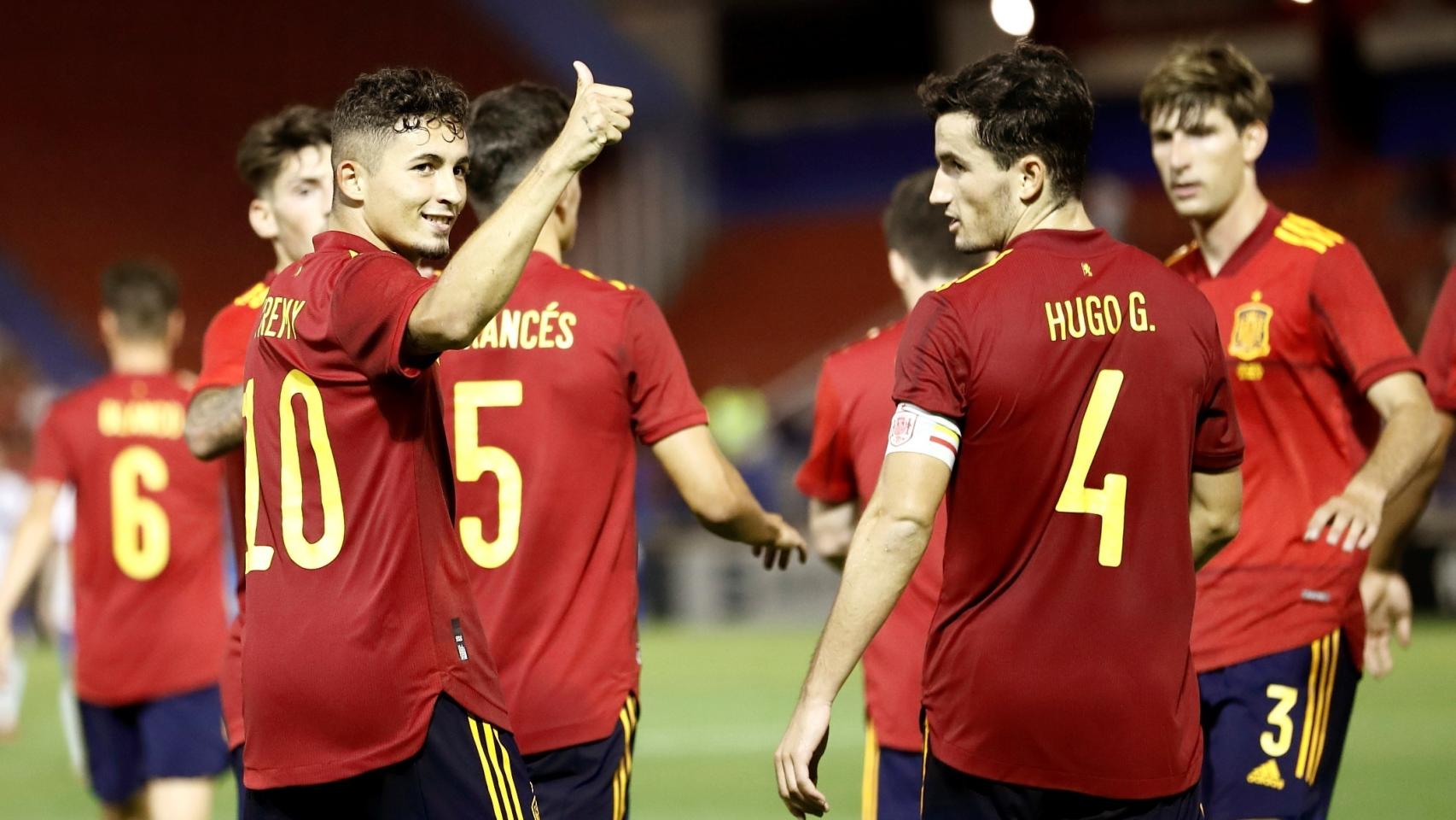 Los jugadores de España sub21 celebran un gol