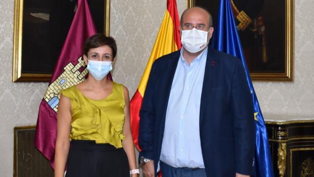 Isabel Rodríguez, ministra de Política Territorial, y José Luis Martínez Guijarro, vicepresidente de Castilla-La Mancha