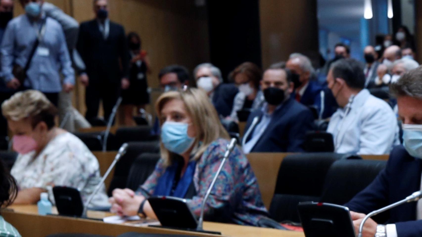 José Luis Ábalos, entre los asistentes a la reunión del Grupo Socialista en el Congreso.