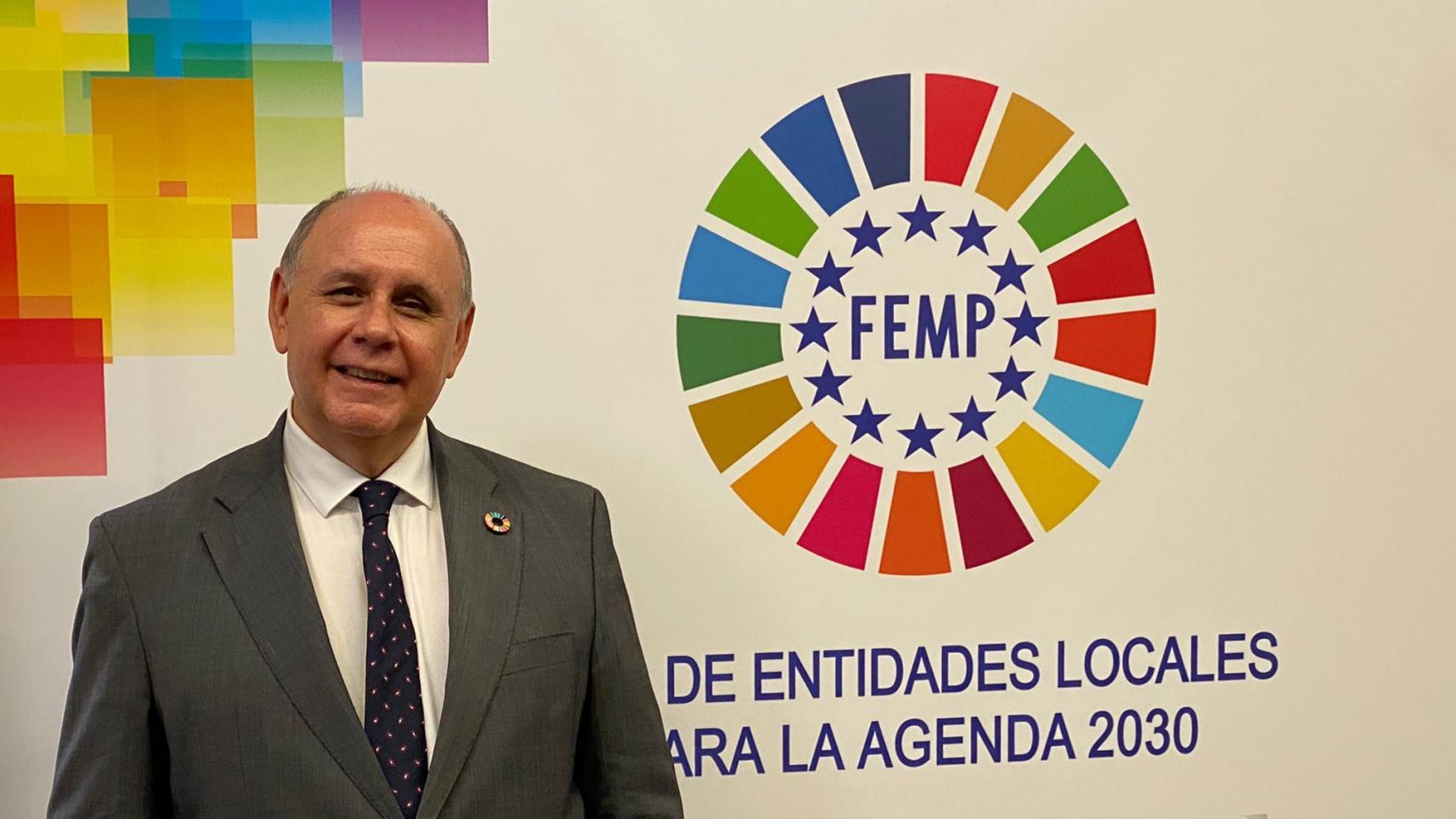 El secretario general de la FEMP, Carlos Daniel Casares, reivindica el municipalismo para no dejar a nadie atrás.