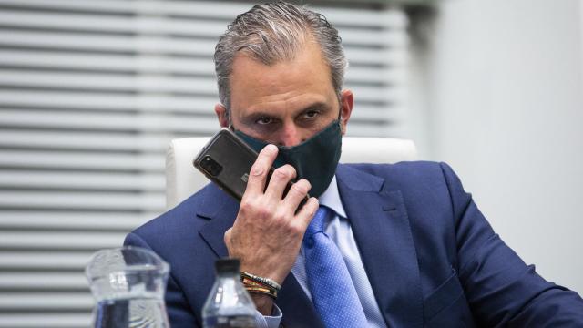 El portavoz de Vox en el Ayuntamiento de Madrid, Javier Ortega Smith, durante una sesión en el Palacio de Cibeles.