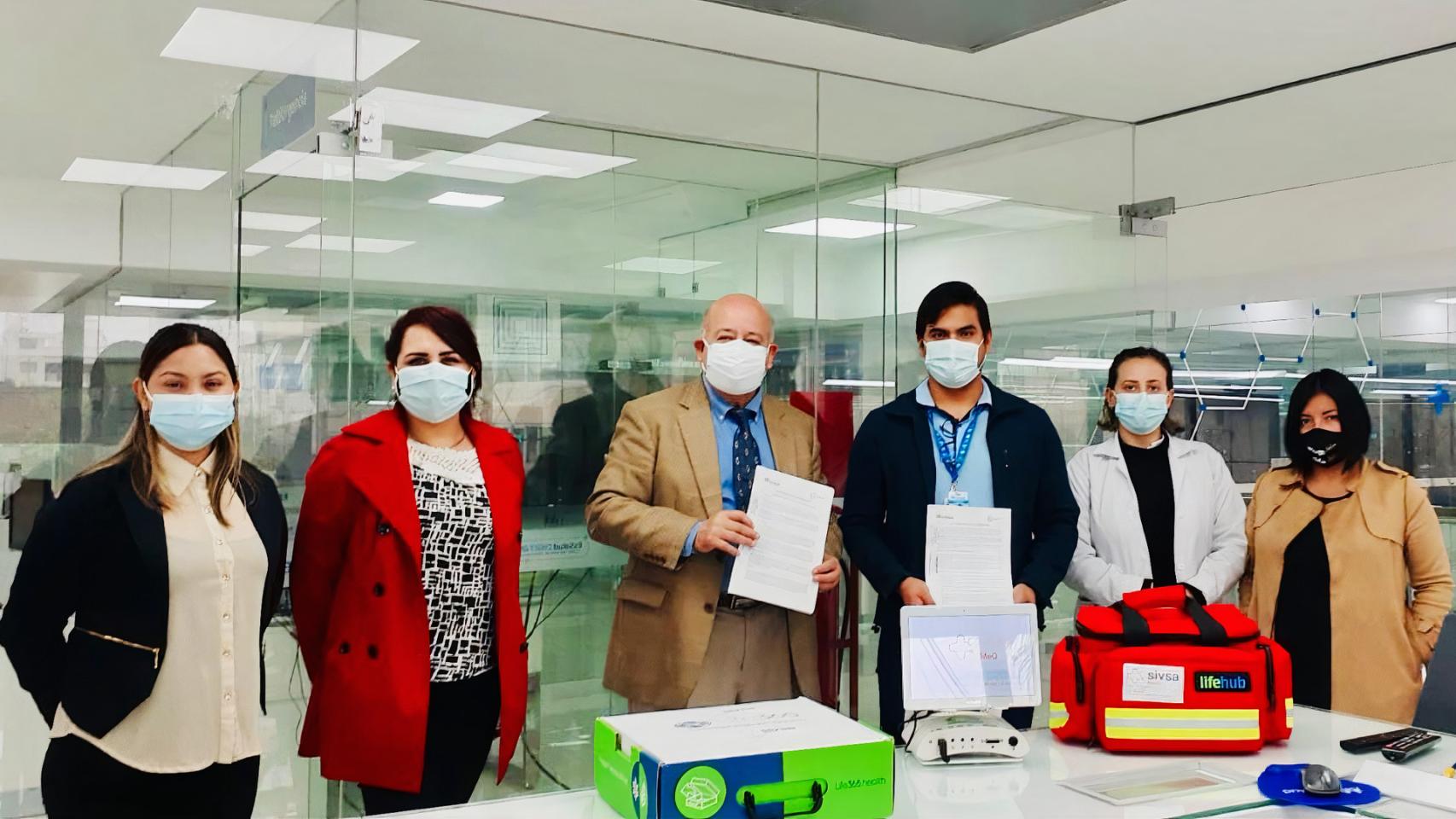 Imagen del equipo de Sivsa en las instalaciones del Centro Nacional de Telemedicina en Lima.