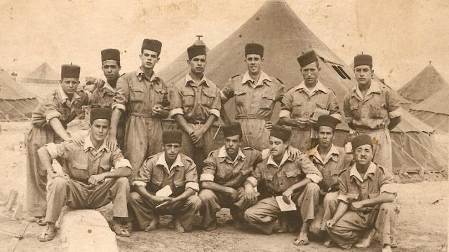 Soldados españoles en Sidi Ifni.